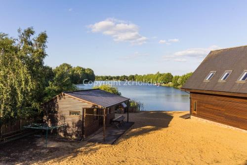 Stunning Log Cabin With A Pool Table For Hire In Norfolk, Sleeps 8 Ref 34045al