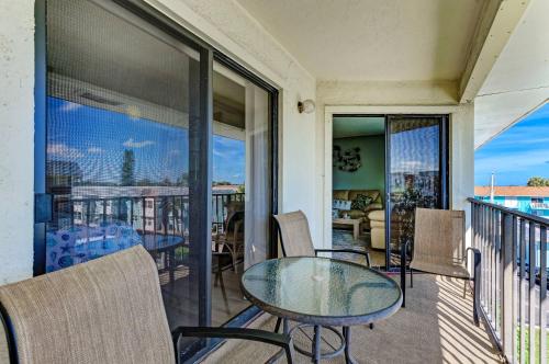 Beach View 208 by Anna Maria - image 2