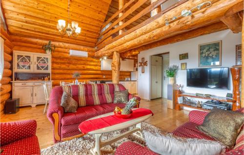 3 Bedroom Cozy Home In Sveti Rok