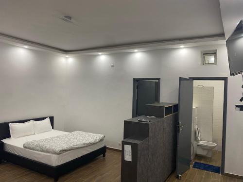 Charmant Studio front de terre Dakar in Grand-Yoff