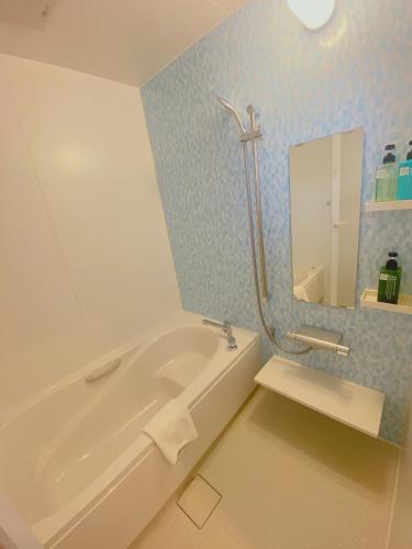 Family Room image 10