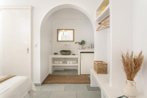 Ippokampos Beachfront - image 9