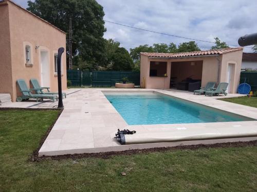 Dépendance 2 personnes piscine
