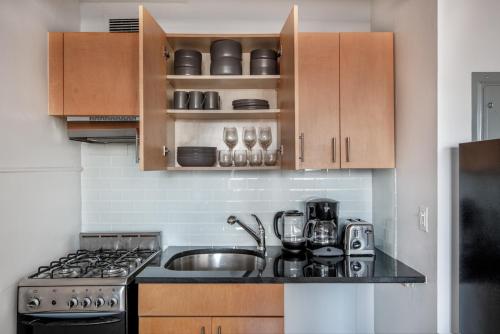 Murray Hill 1br w wd nr Grand Central NYC-1152 in New York, USA