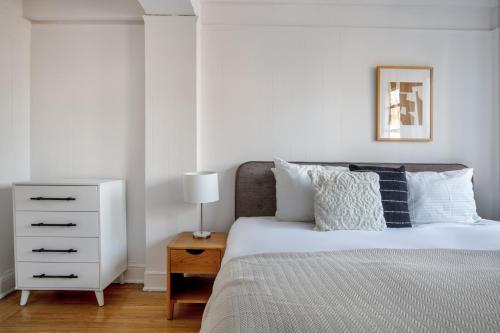 Murray Hill 1br w wd nr Grand Central NYC-1152 in New York, USA