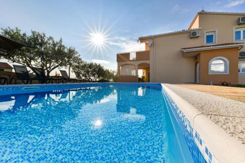  Villa Andrea with private heathed pool in Debeljak