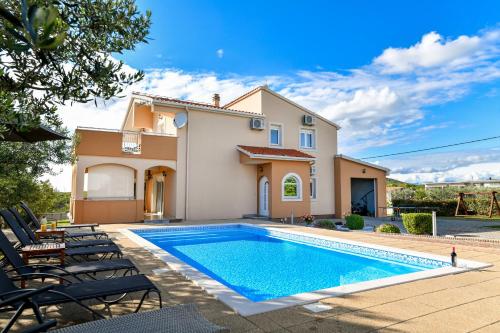 Villa Andrea with private heathed pool