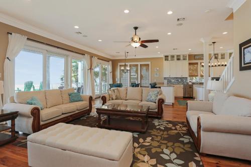 MoonStruck by Pristine Properties - image 10