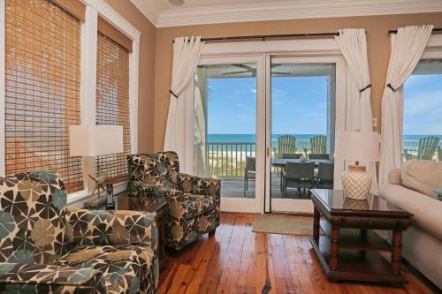 MoonStruck by Pristine Properties - image 12