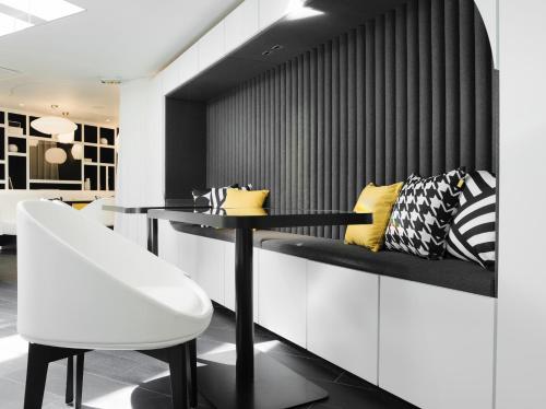 Hotel Ekta Champs Elysées - image 8