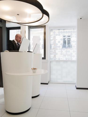 Hotel Ekta Champs Elysées - image 4