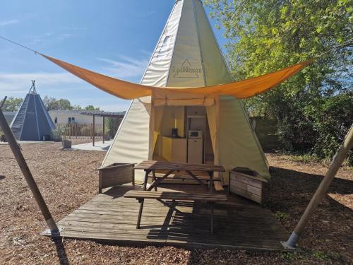 Tipi Les P'tites Maisons dans la Prairie