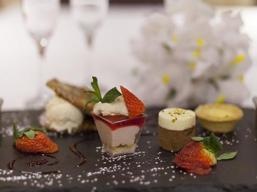 Arlington Hotel O'Connell Bridge - image 4