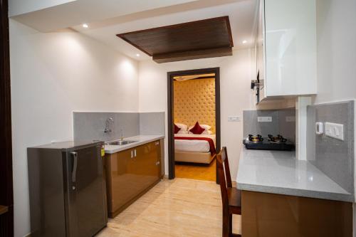 Bếp, Hotel silver cle in Hyderabad