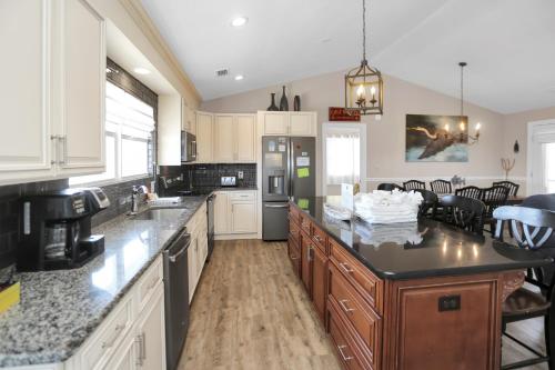 Gulf Breeze by Pristine Properties - image 10