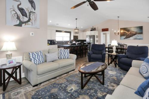 Gulf Breeze by Pristine Properties - image 12