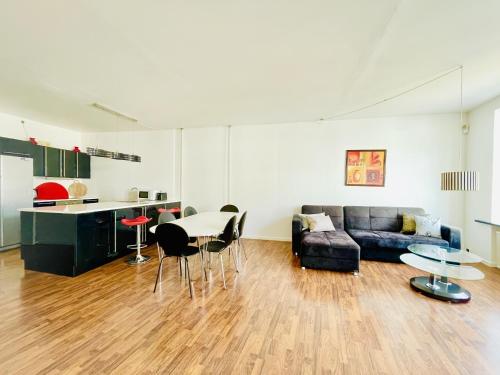  aday - Modern Big 2 Bedroom Apartment in the Center of the City, Pension in Randers