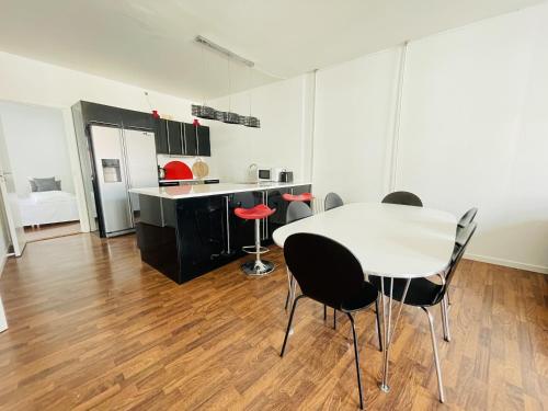  aday - Modern Big 2 Bedroom Apartment in the Center of the City in Randers