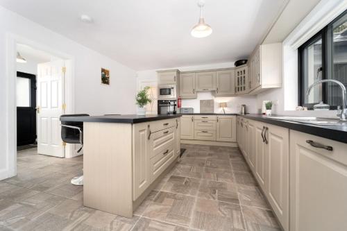 Kitchen, Cottage 345 - Oughterard in Oughterard