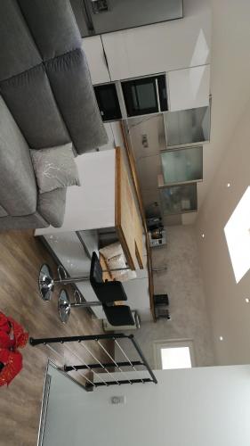 Duplex LUXUEUX de 110 m2 avec terrasse