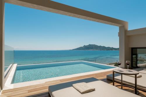 Nerea Deluxe SeaFront Villa, Iconic Infinity Pool, By ThinkVilla