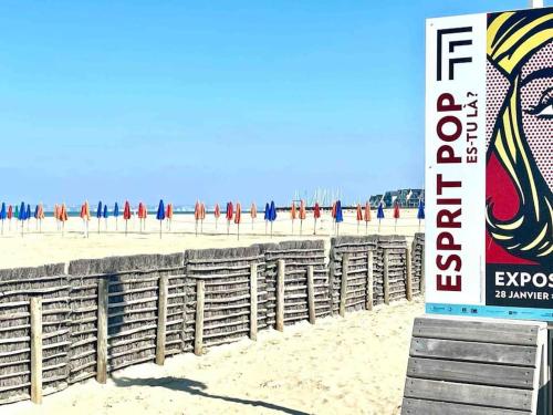 Le Donjon, bord de mer