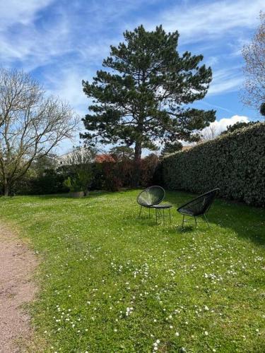 Le Donjon, bord de mer