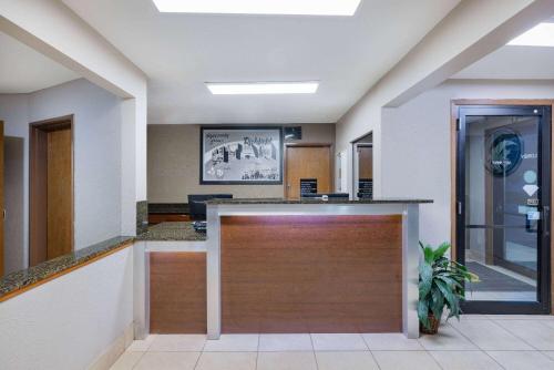 Super 8 by Wyndham Richfield UT - image 13