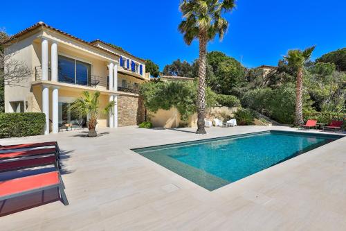 AZUR, amazing sea views, heated pool