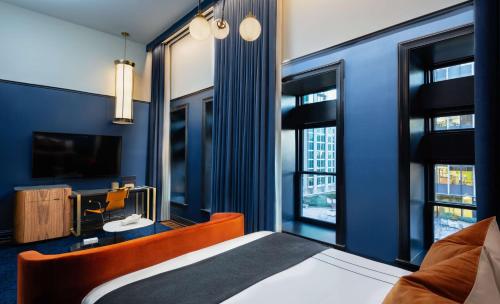 room detail thumbnail 0