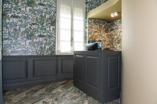 Martini Suite - image 6