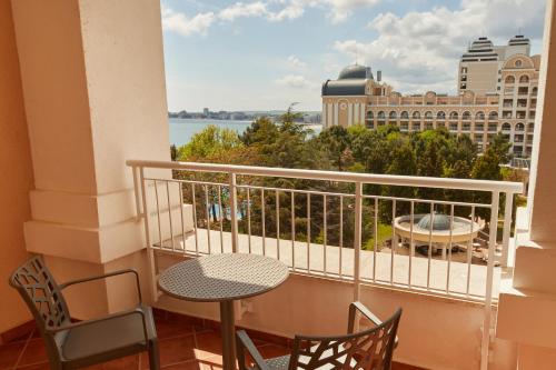 Double Deluxe Room Sea View image 5
