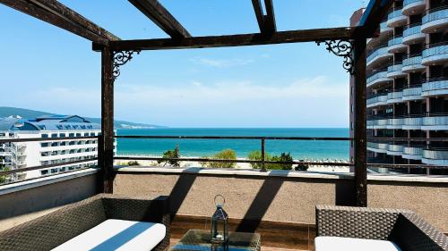 ROYAL BEACH - Modern & Private Apartments in center Sunny Beach 2