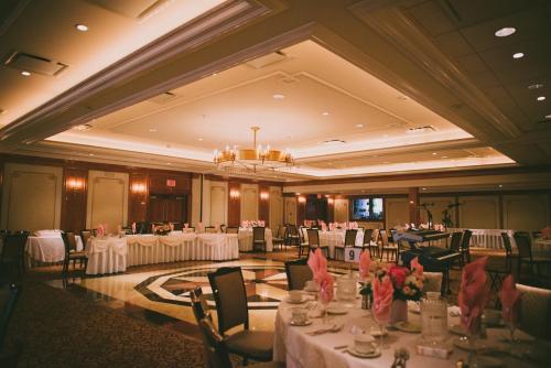 Étterem, Norwalk Inn and Conference Center in Norwalk