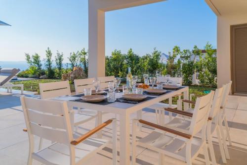 Vita Brevis - Premium Villa 15km From The Beach