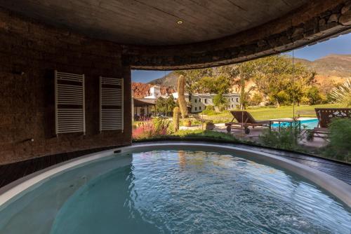 Hot tub, Hotel El Manantial del Silencio in Purmamarca
