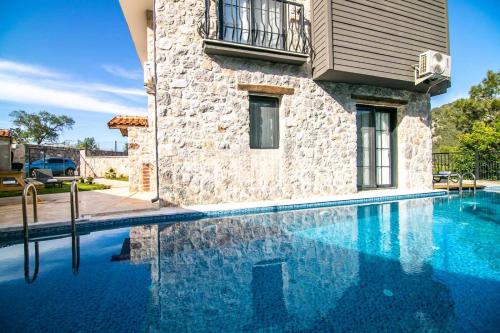 DADYA VİLLA 4 - Marmaris Turgut da özel havuzlu denize yakın lüks villa