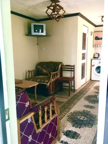 rest zone Eagles Dilijan (cafe restaurant cottages rooms)