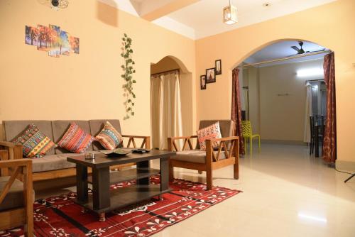 ABODE- A Spacious Homestay amidst Nabagraha Hills AC usage priced seperately