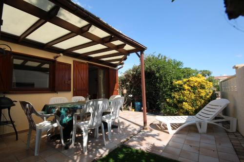 Belle villa de vacances, residence TAMARIS, wifi, 2 chambres climatisées, 4 à 6 couchages, Accès payant pour les piscines -PORTIRAGNES PLAGE LRTAMA45