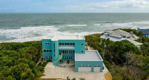 Melbourne Beach Oceanfront Villa with Pool