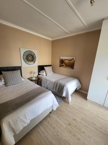 Jenvey House Selfcatering Apartments & BnB
