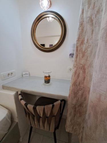  Studios Irineos in Perissa