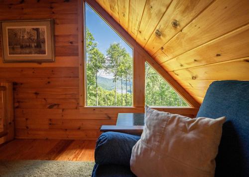 Heaven Sent - Spacious Family Cabin on Lake Nantahala