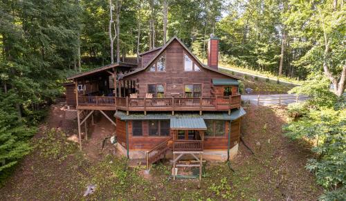 Heaven Sent - Spacious Family Cabin on Lake Nantahala - Nantahala, NC