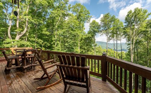 Heaven Sent - Spacious Family Cabin on Lake Nantahala