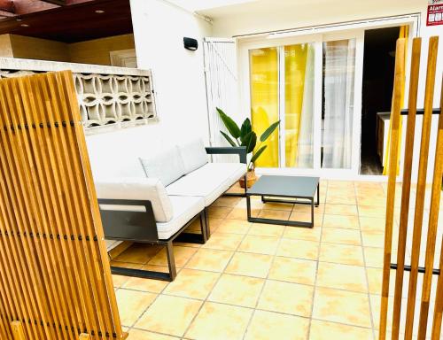 Lovely Apartment in Sagaró Center with Garden, AACC & WI-FI - Couples & Small Families, Unterkunft in Sagaro
