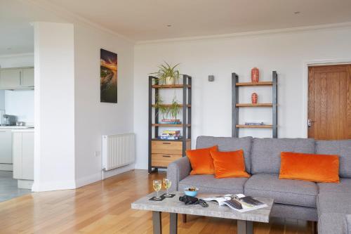 Shanklin Villa Apartments - image 13