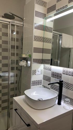 Ambassadeur Hotel - Cherbourg Port de Plaisance - image 12