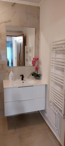 Flowers in the Center Flowers in the Center